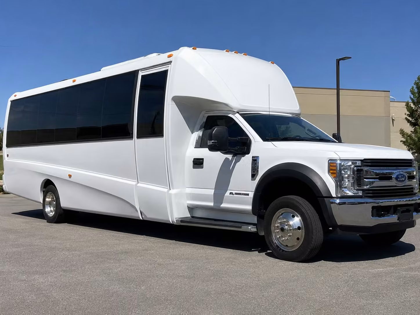 18 passenger minibus