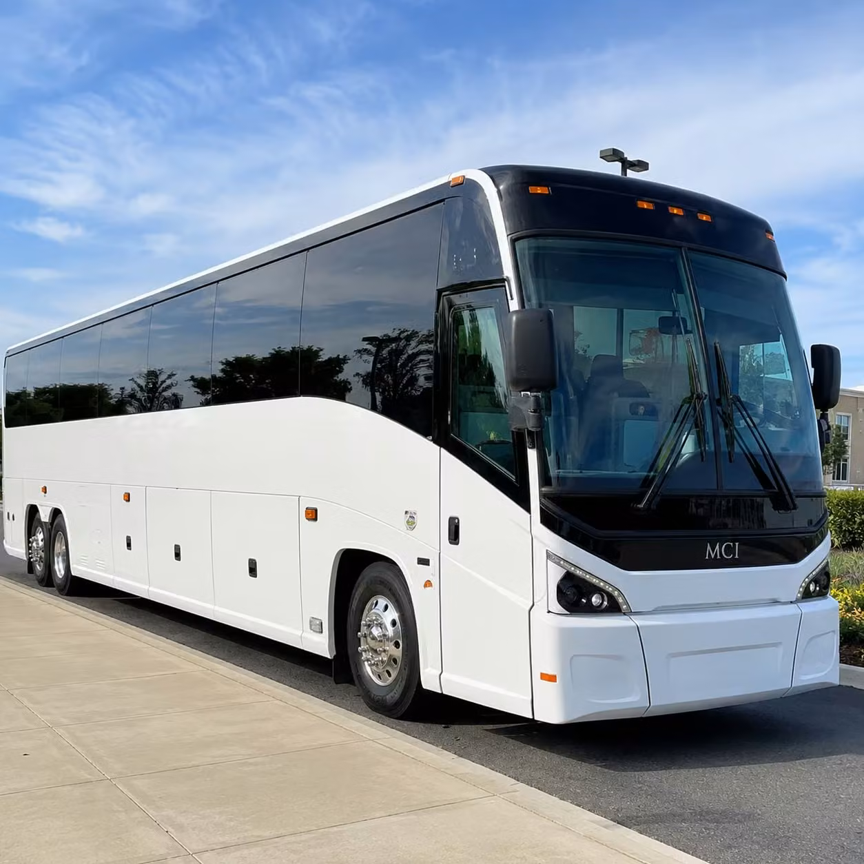 azura amphitheater shuttle bus rentals from overland park
