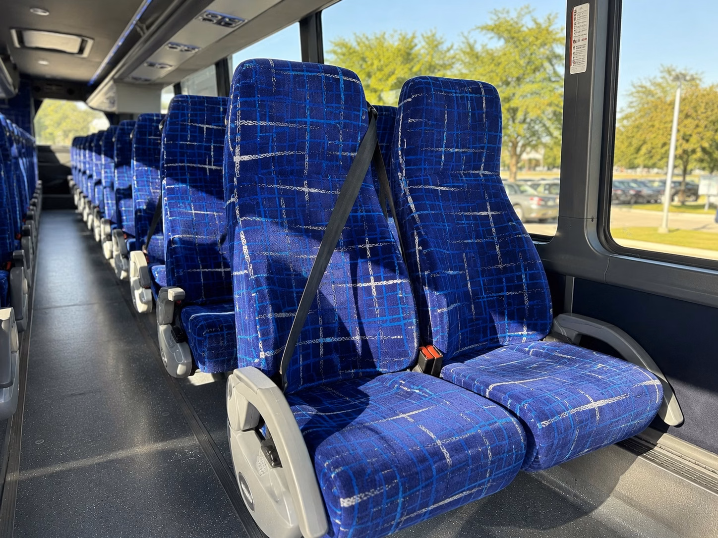 shuttle buses between hotels and overland park wedding venues keep your guests on schedule