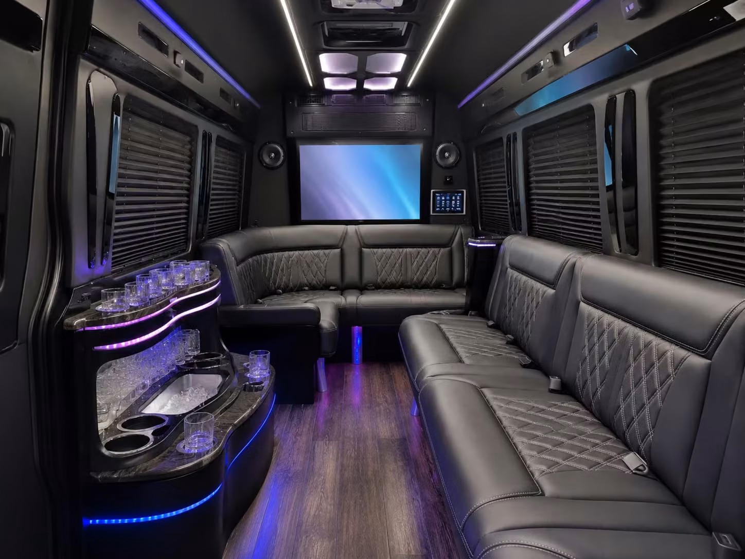 your out of town wedding guests deserve a smooth airport transfer to overland park
